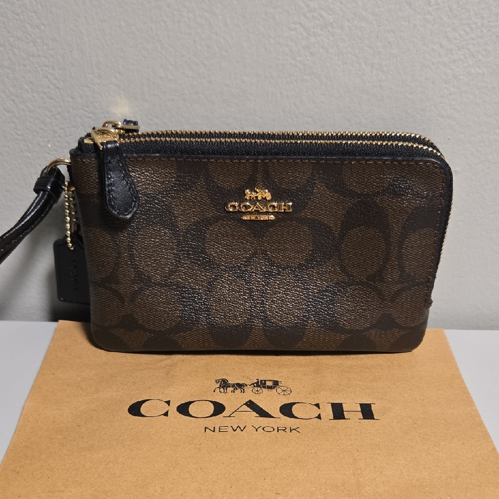 Coach Wristlet Double Zip Brown And Black Nwot